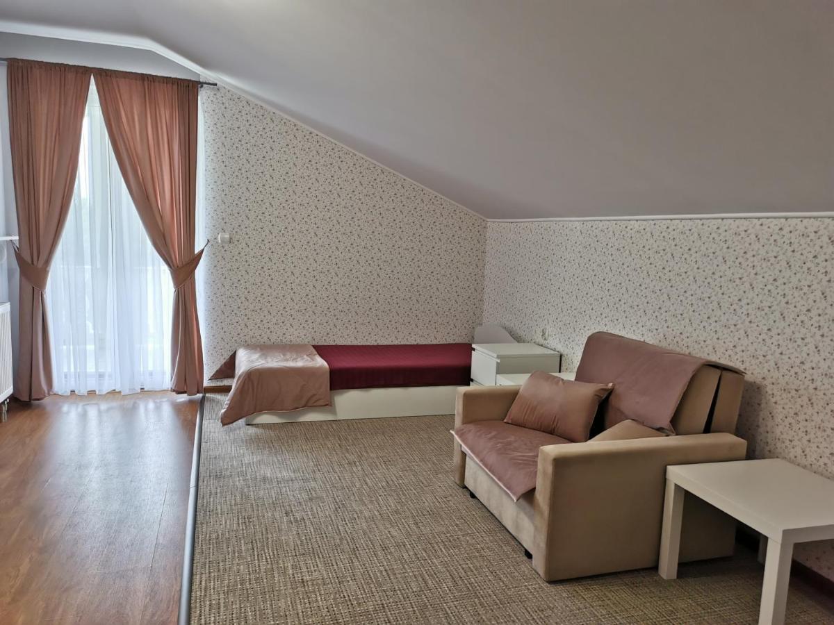 Dworek Nad Stawem & Laznia Piwna Ostrow Mazowiecka Luaran gambar