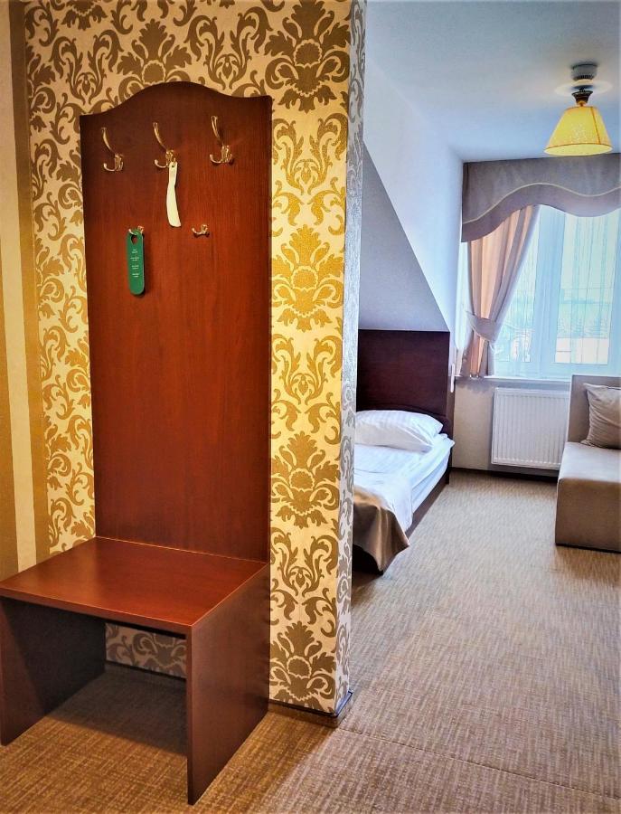 Dworek Nad Stawem & Laznia Piwna Ostrow Mazowiecka Luaran gambar